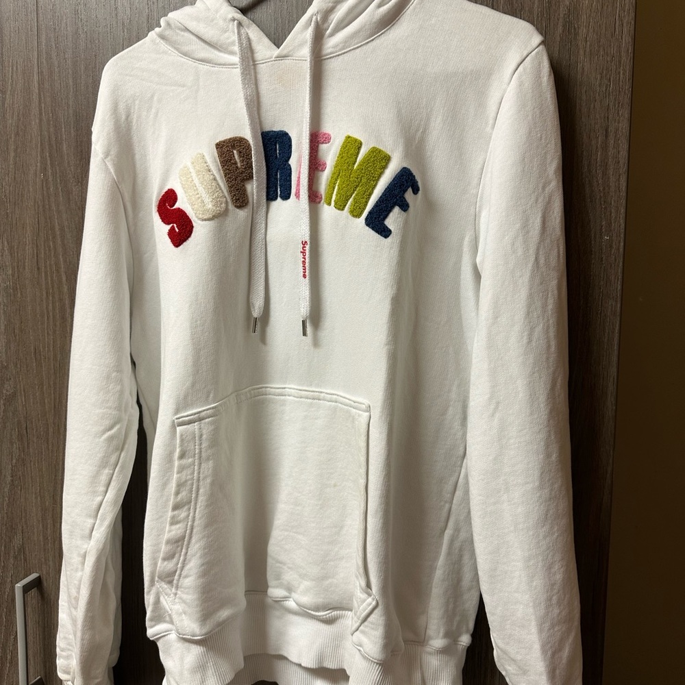 Supreme sweatshirt